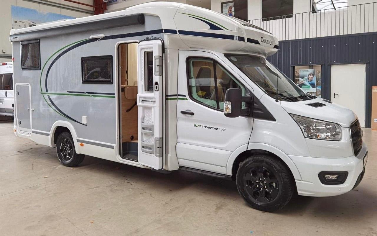 Ford Motorhome – Camper Van - Image 18